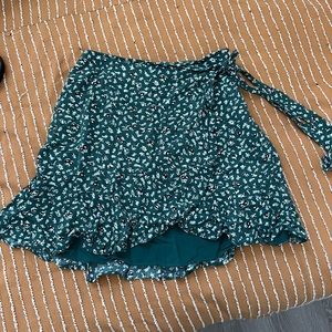 Abercrombie & Firth green floral mini skirt